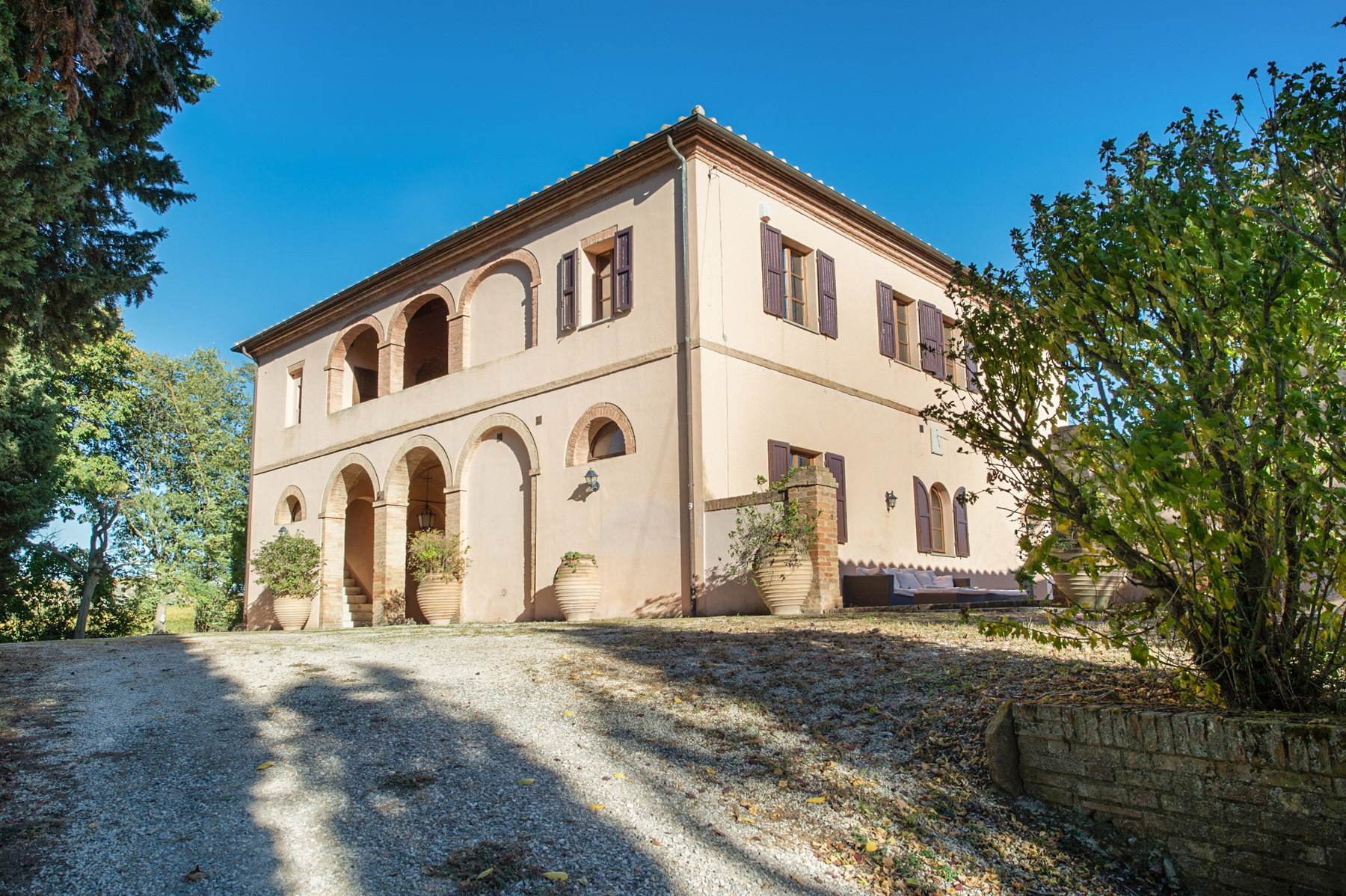 tuscan-villa